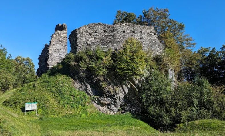 Burgruine Hohensax, Sennwald, Switzerland